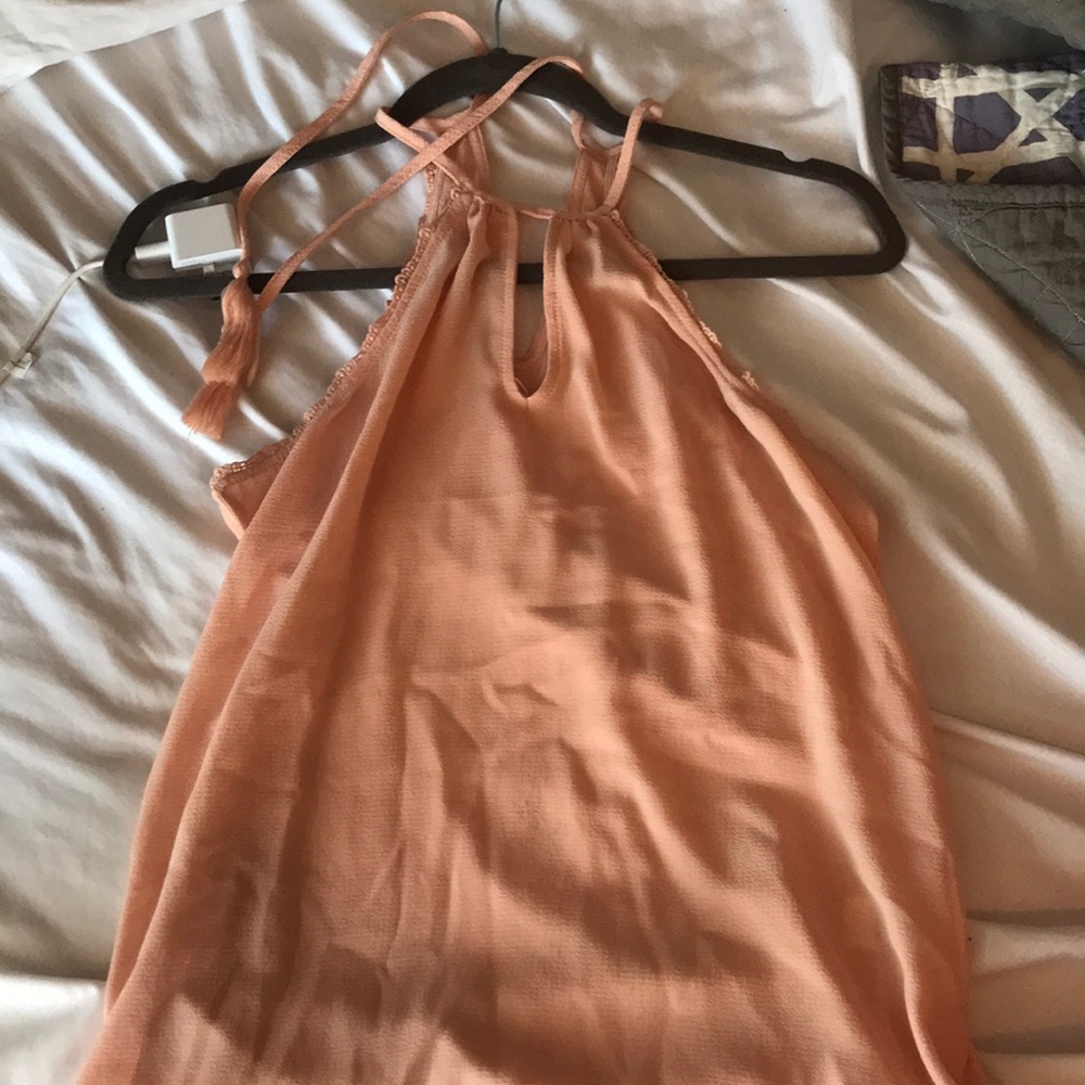 Keyhole top